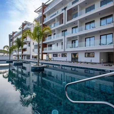 Universal Residences D Ii Studio